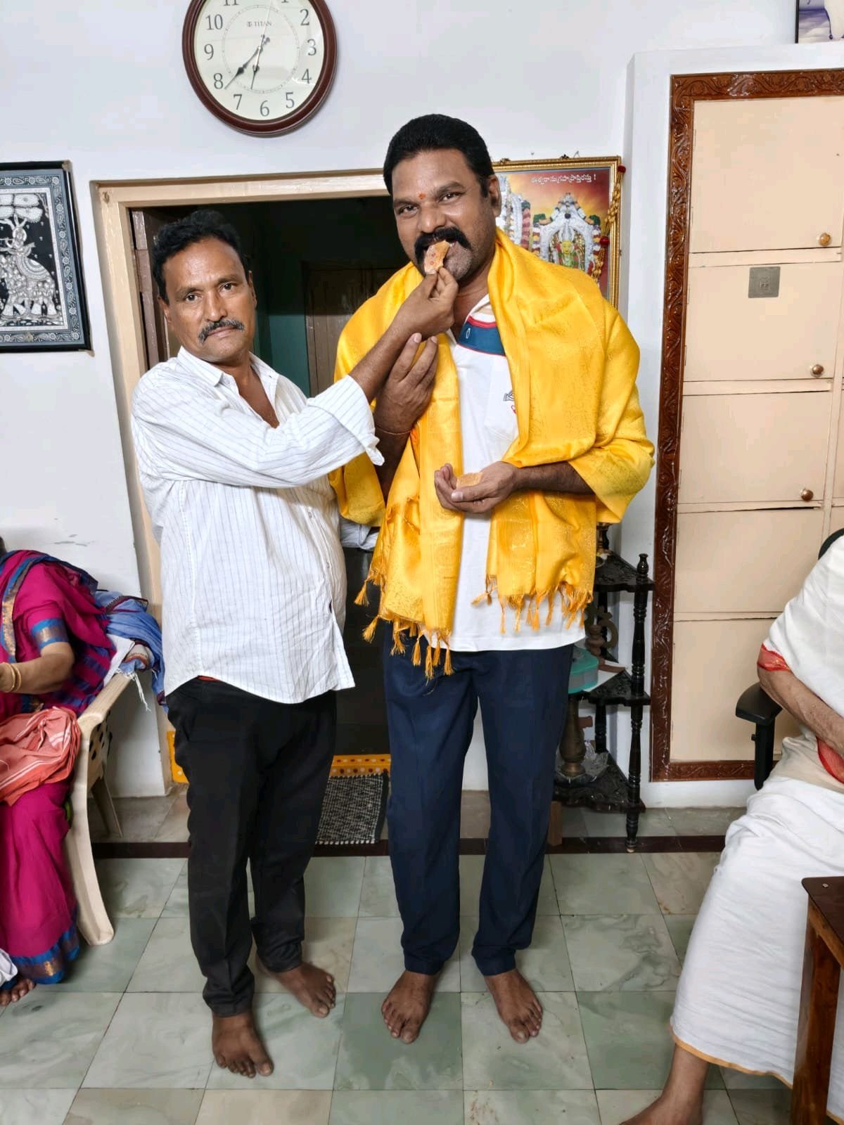 కోలా కు బర్త్ డే విషెస్ తెలిపిన సుబ్బారావు, సత్యనారాయణ