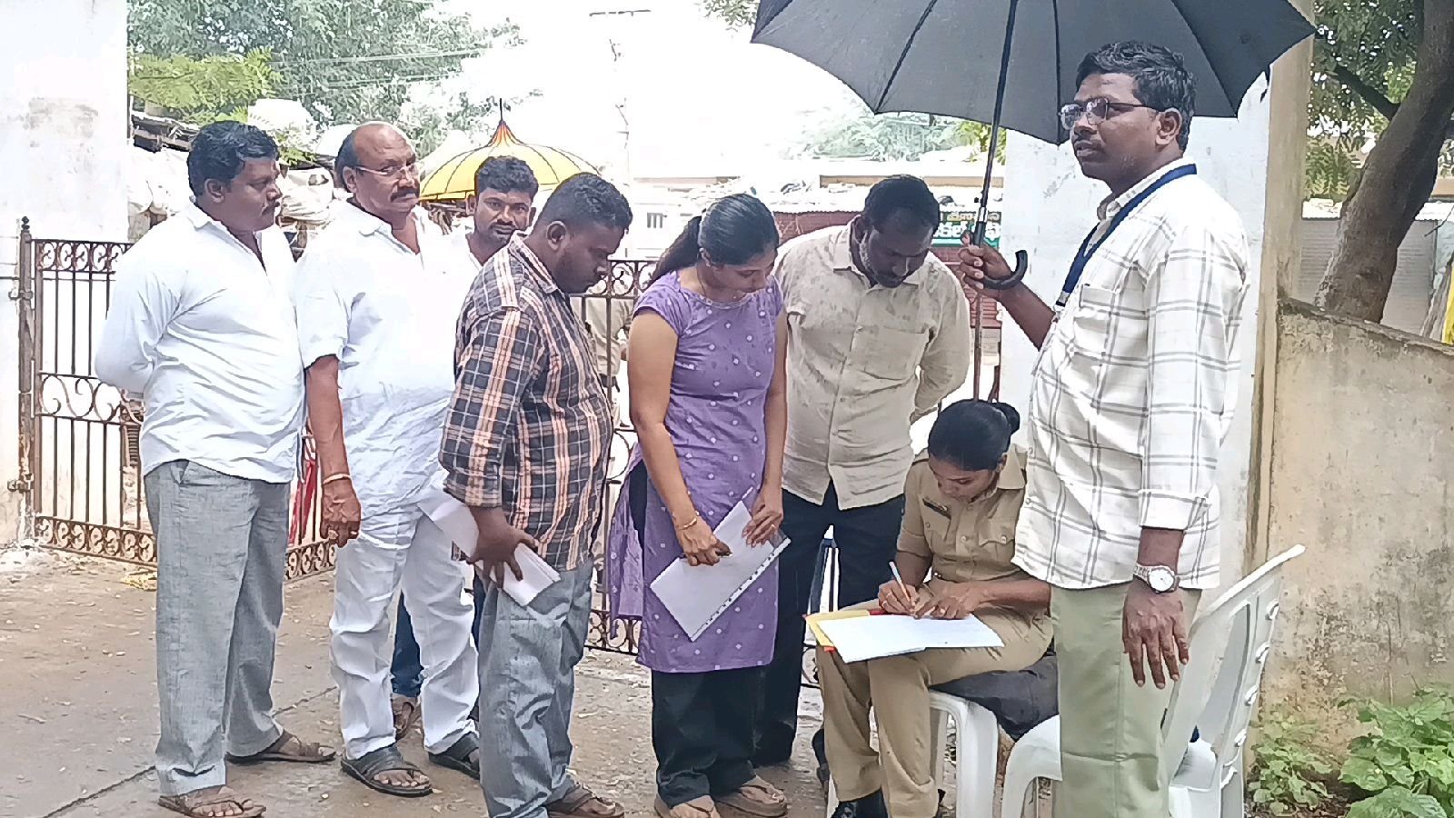 సీతారామపురంలో రెండో రోజు నామినేషన్ల దాఖలు