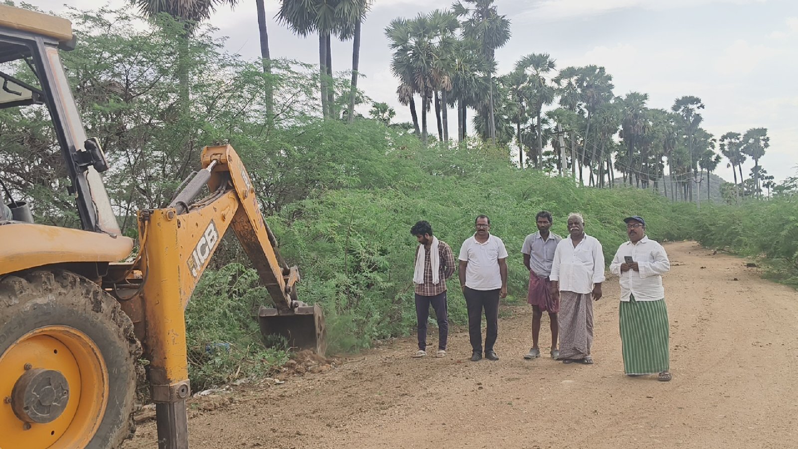 ఎన్ ఆర్ ఐ చండ్ర ఉదయ భాస్కర్  సహకారం తో జంగిల్ క్లియరెన్స్