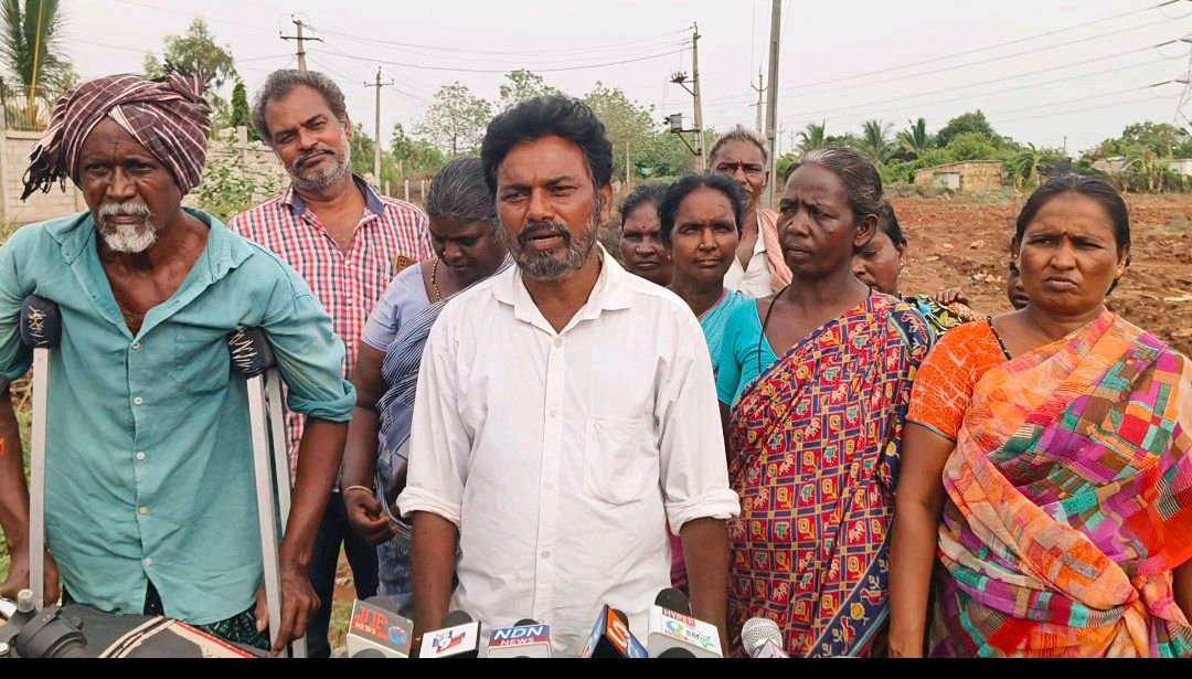 తప్పుడు రిజిస్ట్రేషన్ కు గురైన మాభూములుమాకివ్వండి