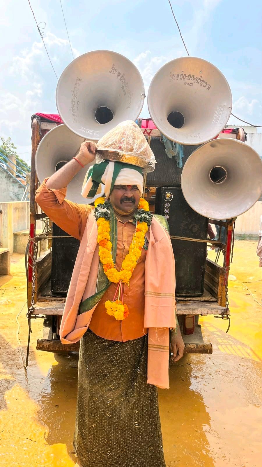 వినాయక చవితి లడ్డు  వేలం పోటా పోటీ
