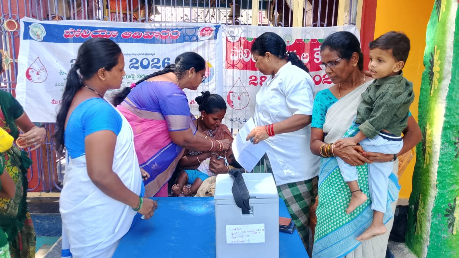 కోసిగిలో పల్స్ పోలియో కార్యక్రమం విజయవంతం