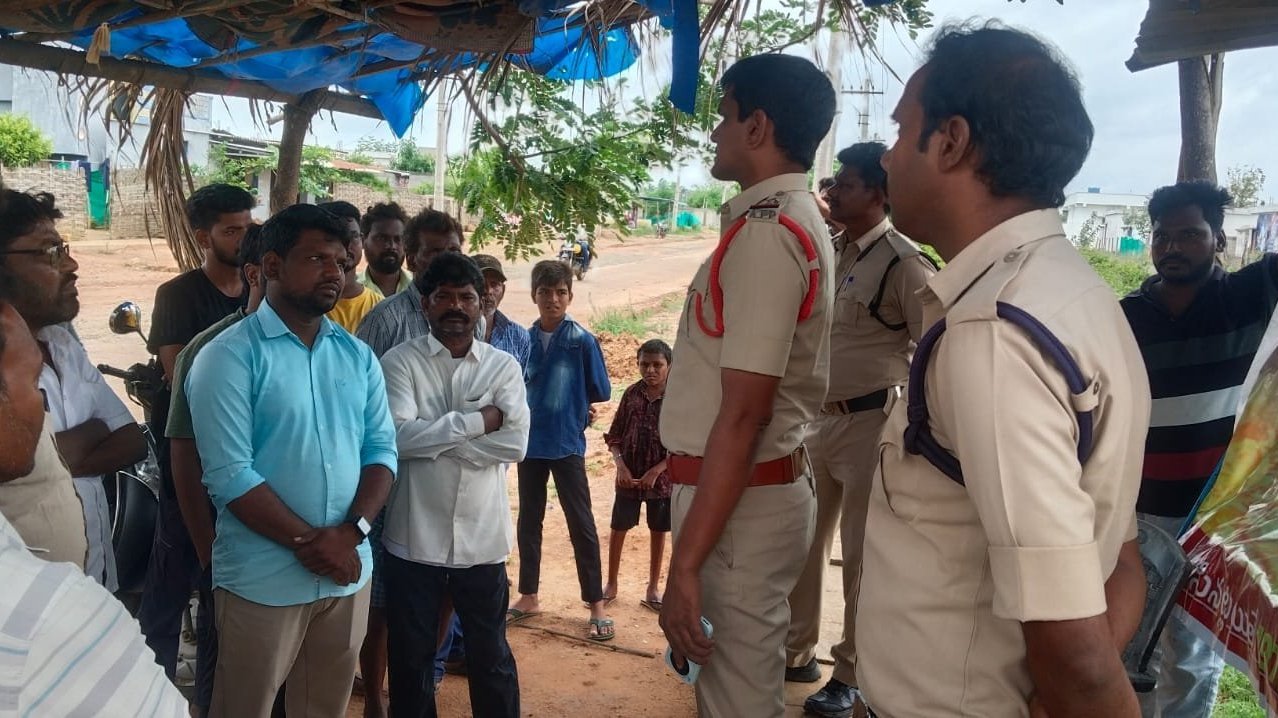 మాదక ద్రవ్యాలకు దూరంగా ఉండాలి.