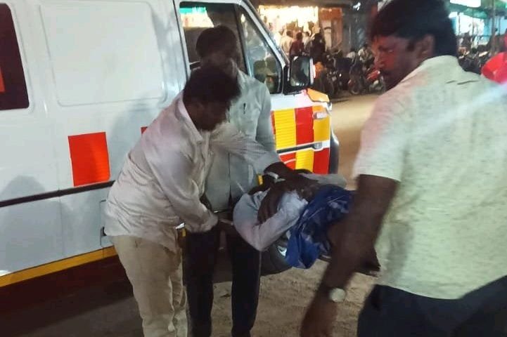 సూళ్లూరుపేటలో మానవత్వం చాటిన సిటీ హోం రాజా