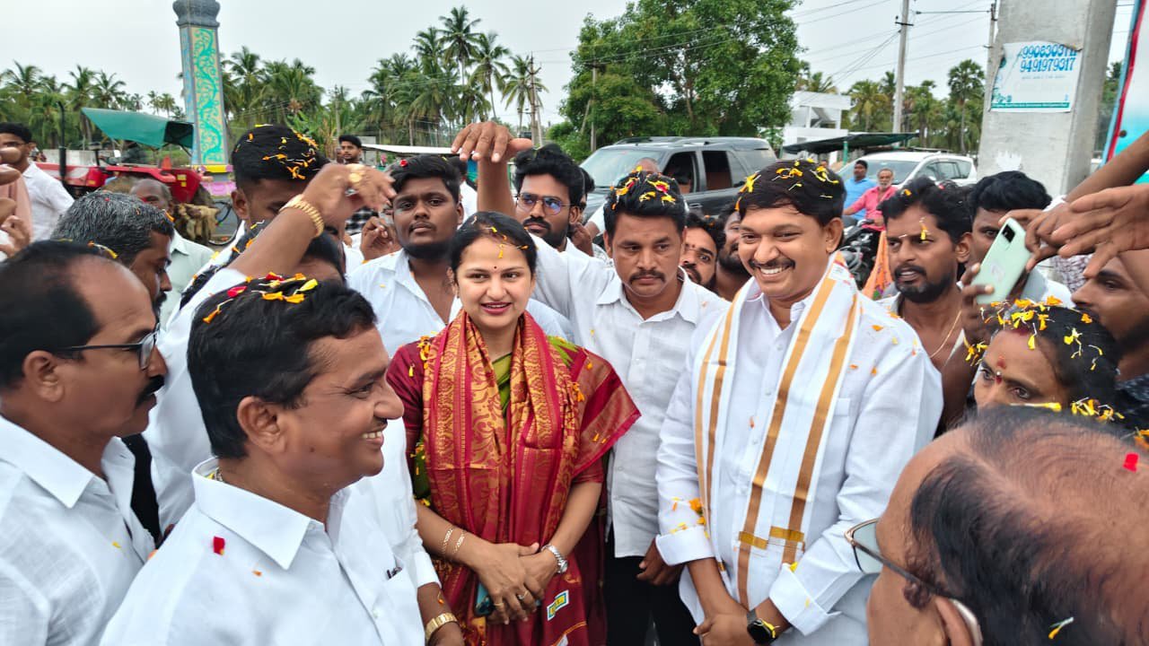 అత్యంత వైభవంగా స్వర్గీయ వంగవీటి రంగా విగ్రహం ఆవిష్కరణ...
