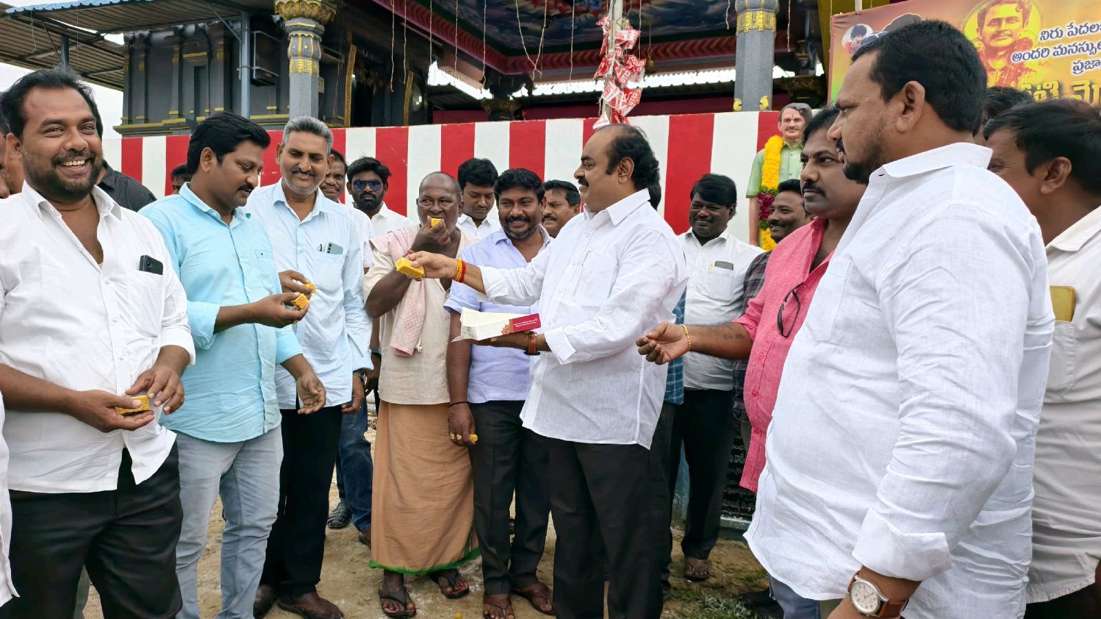 వంగవీటి రంగా ఆశయాలు యువతకు స్ఫూర్తి:దూలం నాగేశ్వరరావు