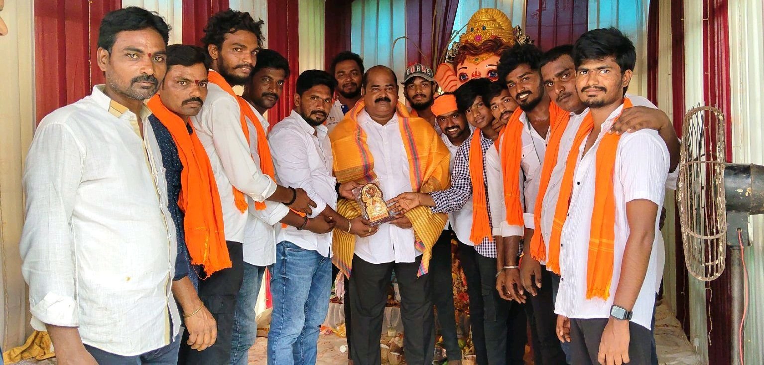 నాగేశ్వరావు పేట మాజీ సర్పంచ్ తాతా రాజాకు ఘనంగా సన్మానం