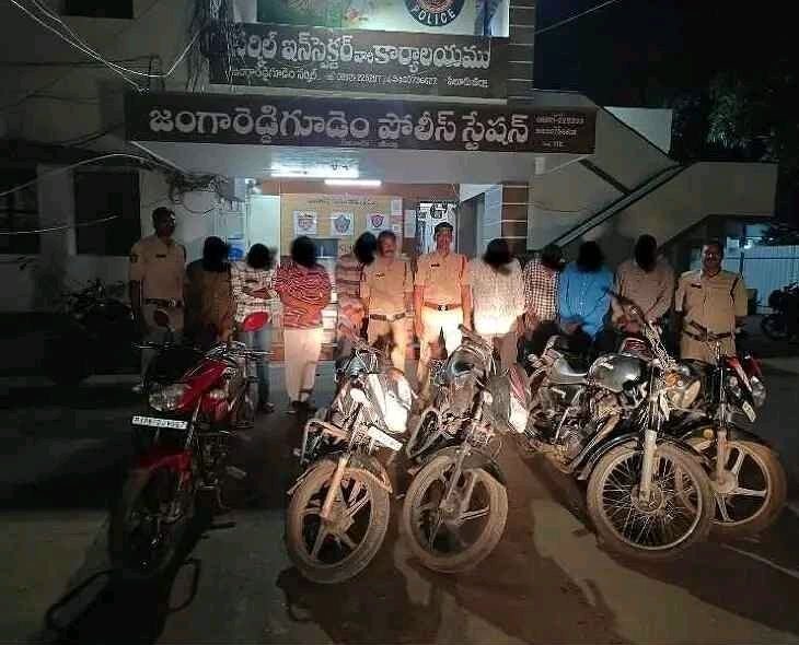 పేకాట స్థవరం పై మెరుపు దాడి