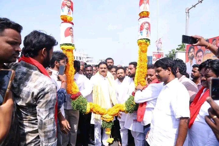 నాదెండ్ల మనోహర్ కు ఘనంగా స్వాగతం పలికిన జనసేన ఏ ఎన్ బాబు