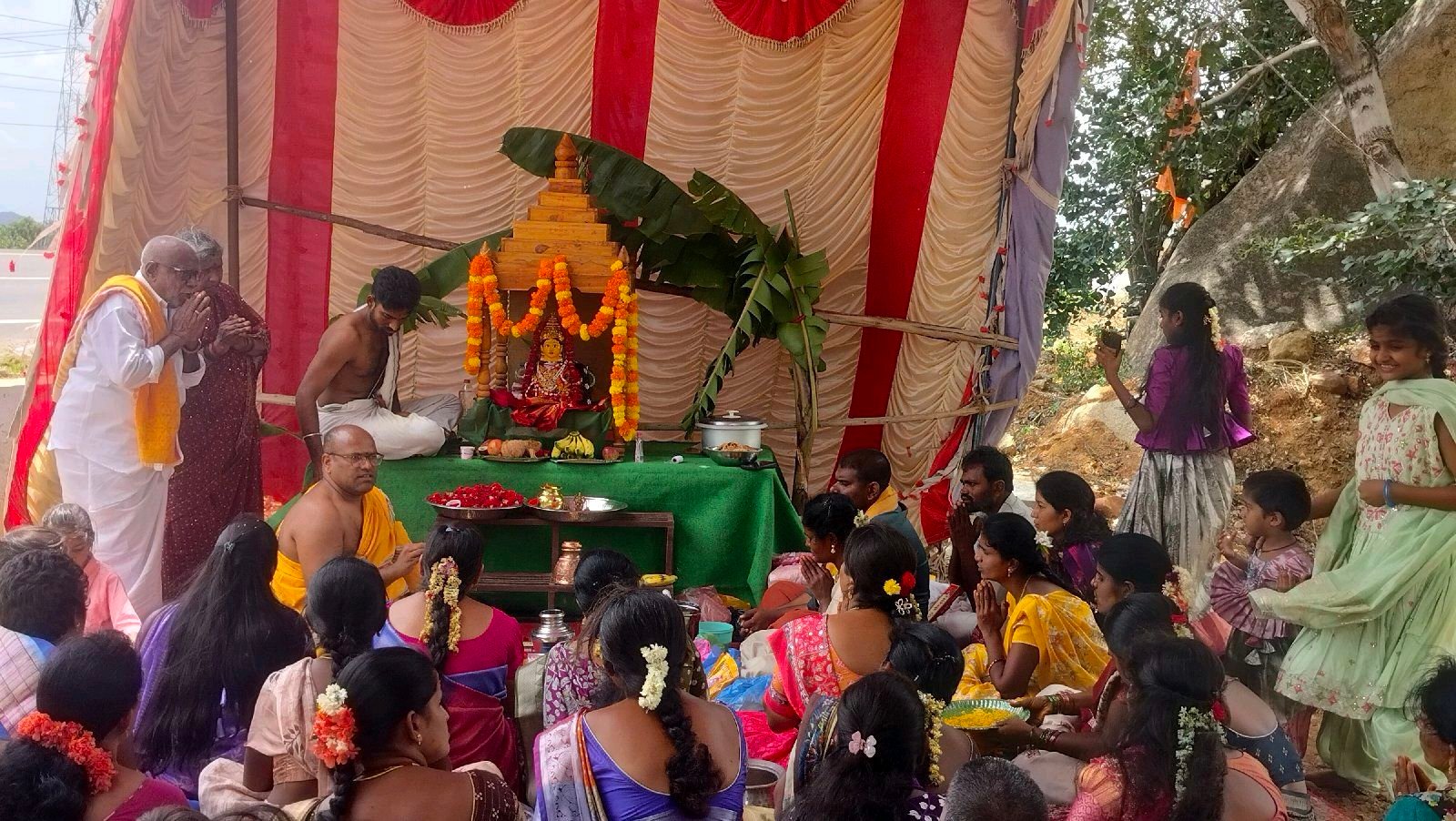 ఆంధ్ర అయోధ్య లో సామూహిక వరలక్ష్మీవ్రతం