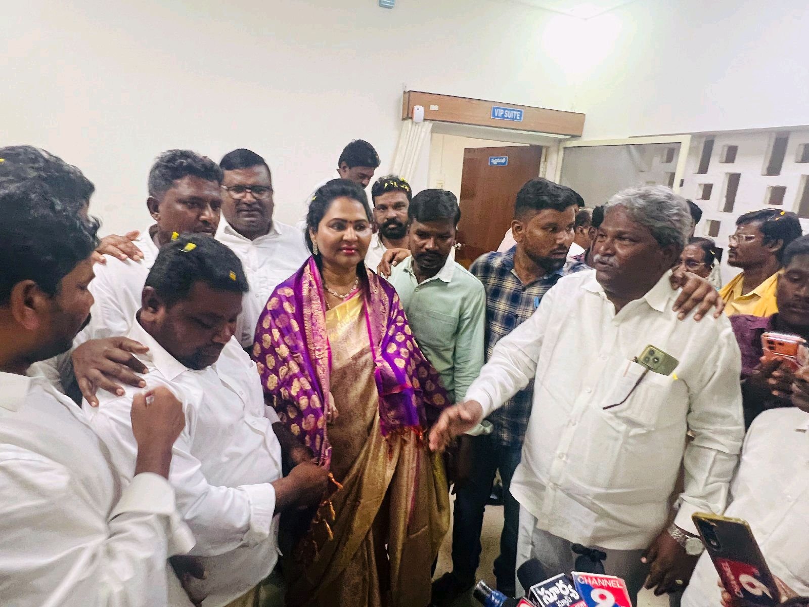 మాదిగ వెల్ఫేర్ కార్పొరేషన్ చైర్మన్‌కు సన్మానం