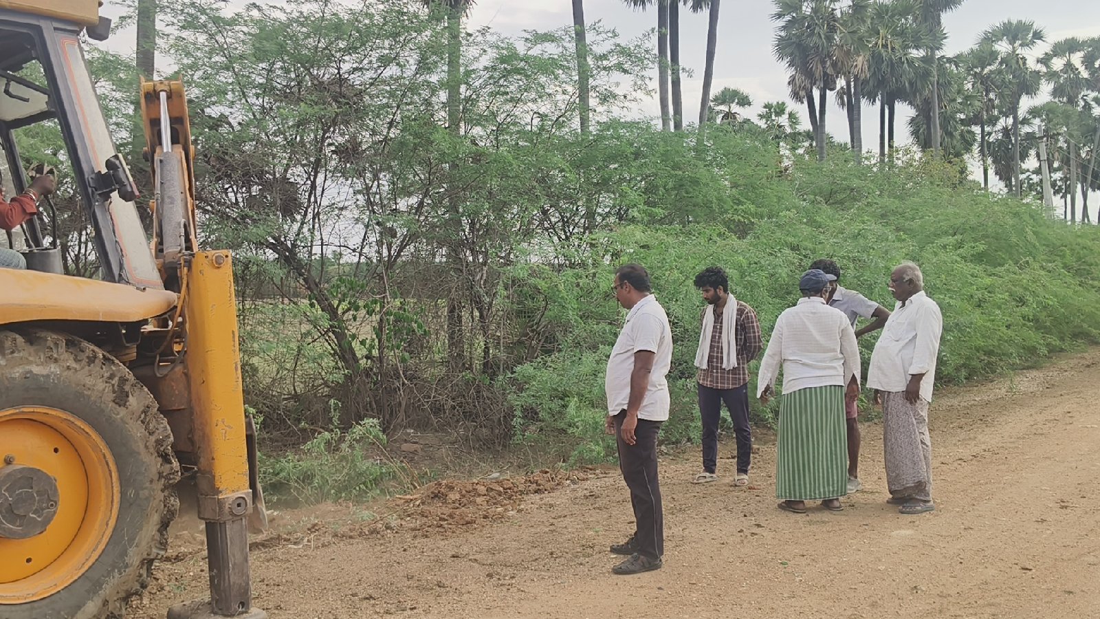 ఎన్ ఆర్ ఐ చండ్ర ఉదయ భాస్కర్  సహకారం తో జంగిల్ క్లియరెన్స్