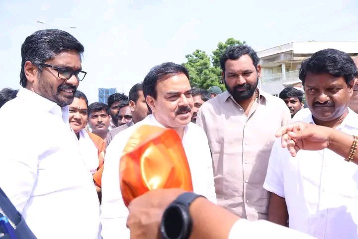 నాదెండ్ల మనోహర్ కు ఘనంగా స్వాగతం పలికిన జనసేన ఏ ఎన్ బాబు