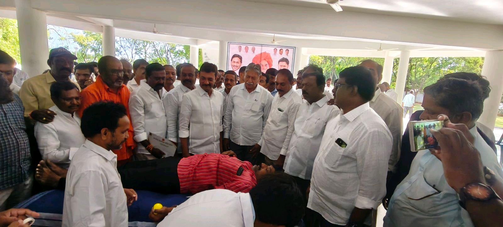మాజీ ముఖ్యమంత్రి Dr. Y. S.రాజశేఖర్ రెడ్డి 17వ వర్ధంతి