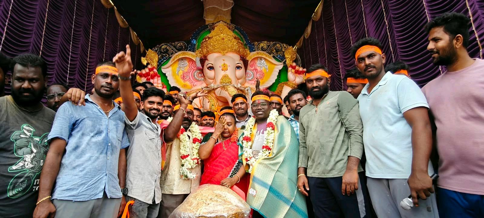 కొండాపురంలో 22 అడుగుల భారీ వినాయకుని నిమర్జనం
