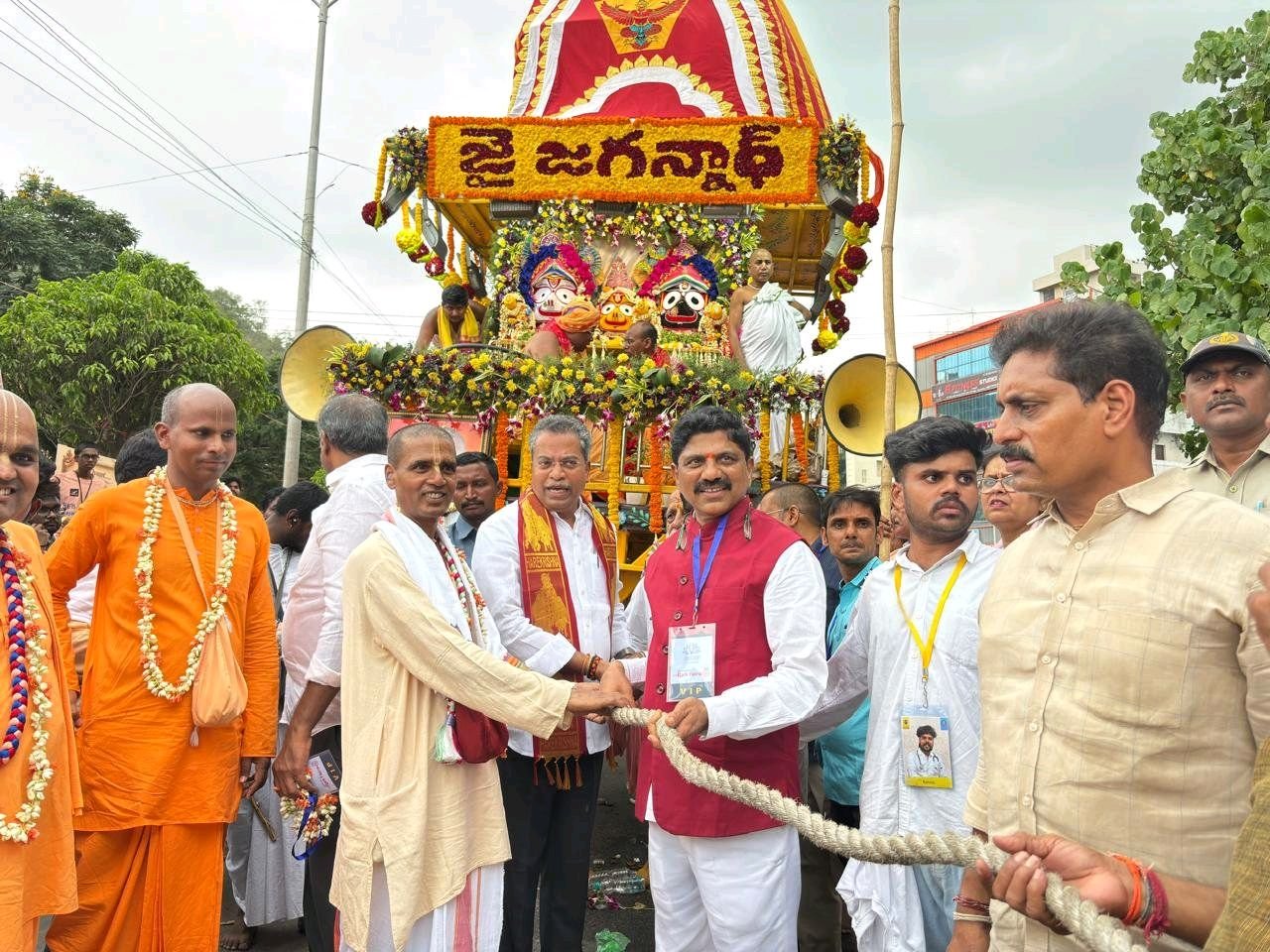 విజయవాడ లో ఘనంగా జగన్నాథ్ రథ యాత్ర