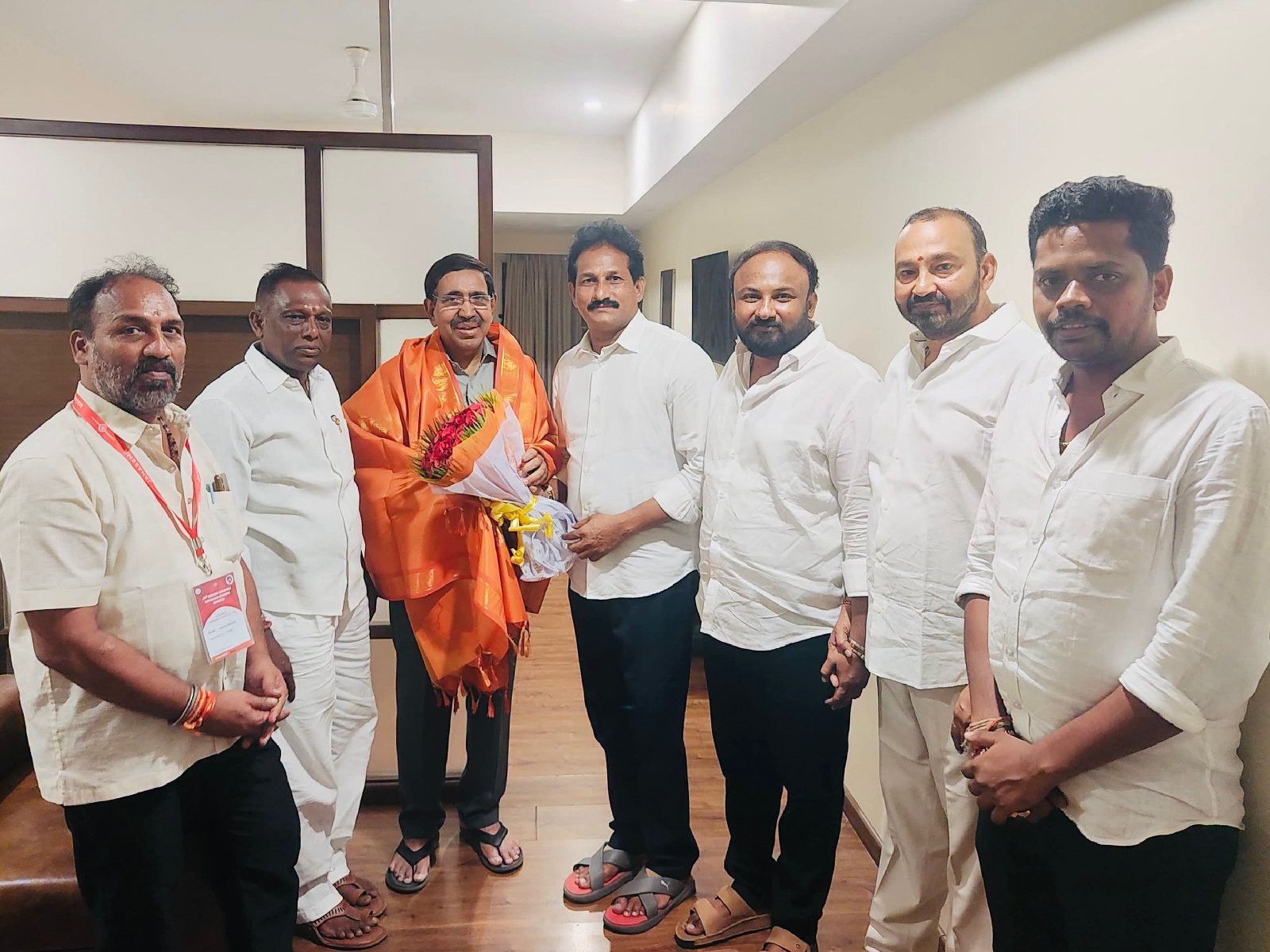 జనసేన జిల్లా అబ్జర్వర్ ను కలిసిన మంత్రి నారాయణ