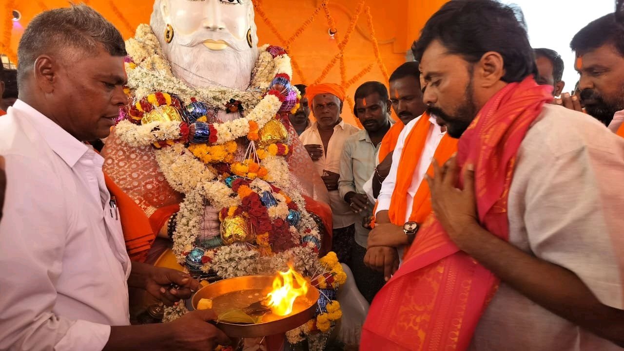 ధర్మమార్గాన్ని చూపిన మహనీయుడు వాల్మీకి మహర్షి