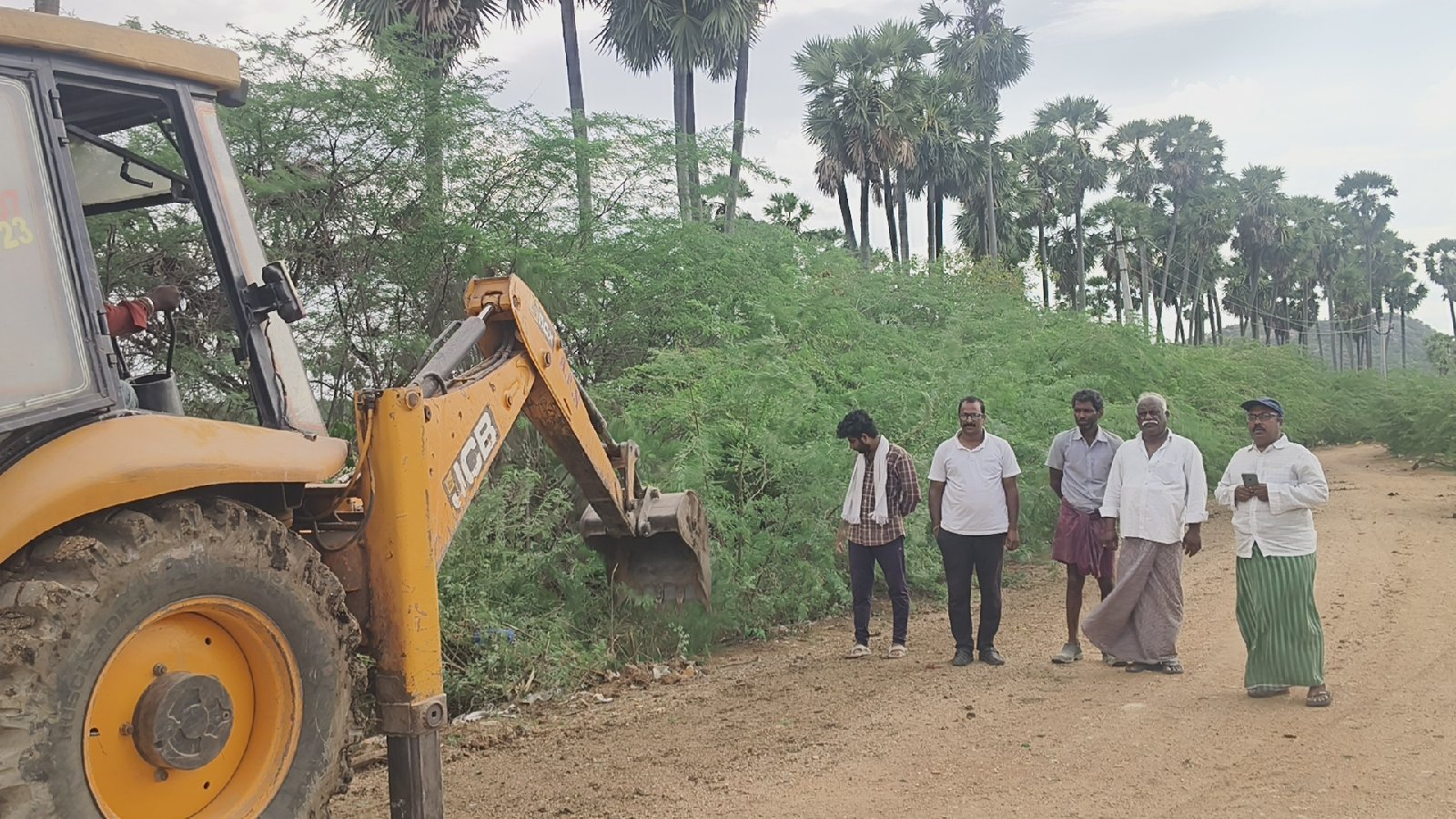 ఎన్ ఆర్ ఐ చండ్ర ఉదయ భాస్కర్  సహకారం తో జంగిల్ క్లియరెన్స్