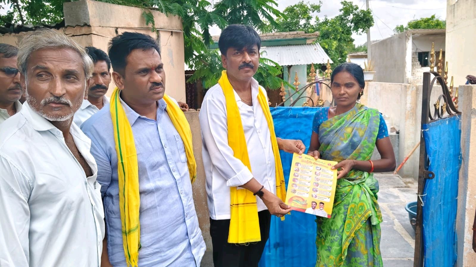 ఇంటింటికీ తెలుగుదేశం పులివెందుల ఇంచార్జ్  బీటెక్ రవి