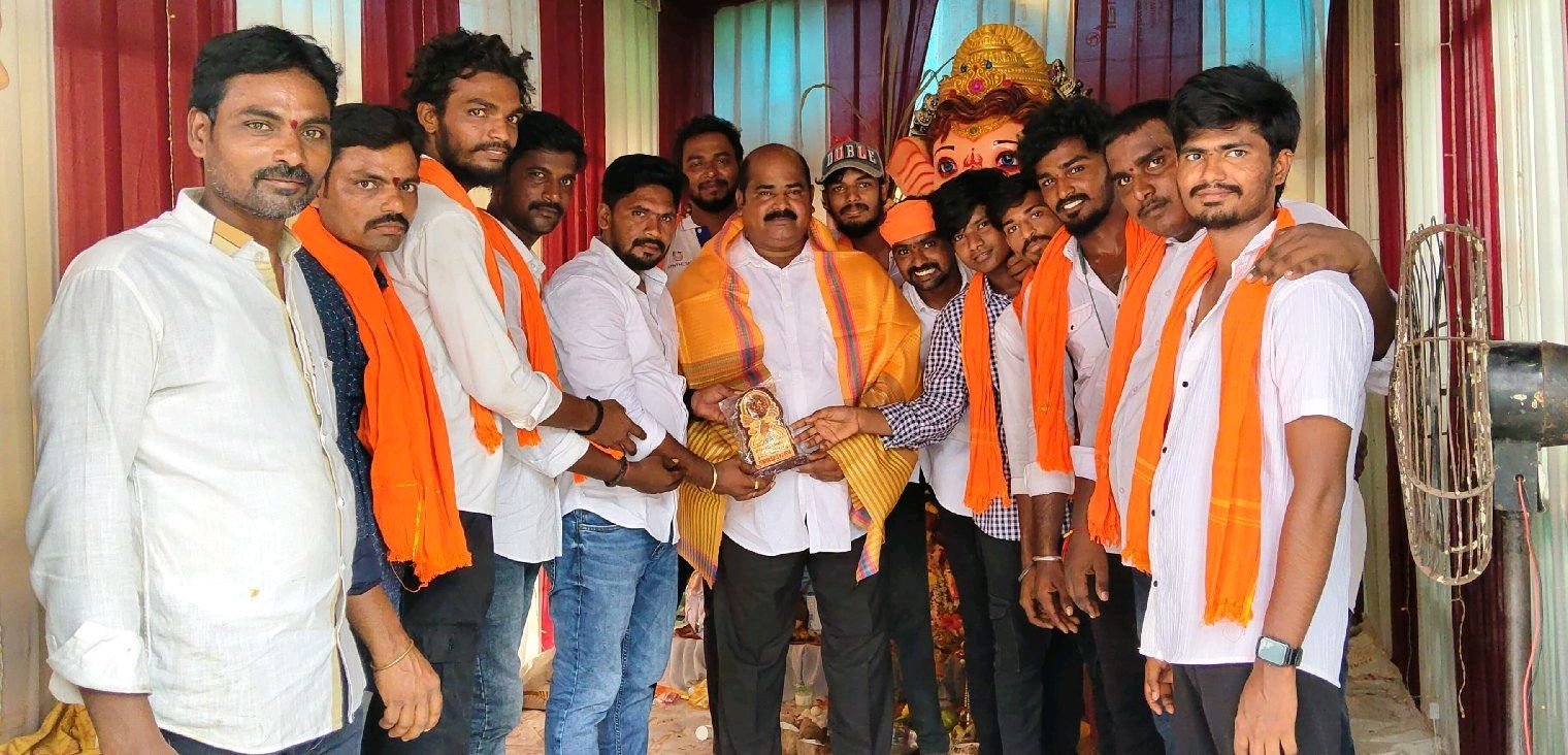 నాగేశ్వరావు పేట మాజీ సర్పంచ్ తాతా రాజాకు ఘనంగా సన్మానం