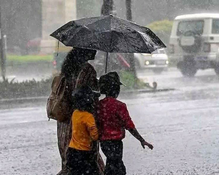 ఏలూరు జిల్లా పాఠశాలలకు సెలవు
