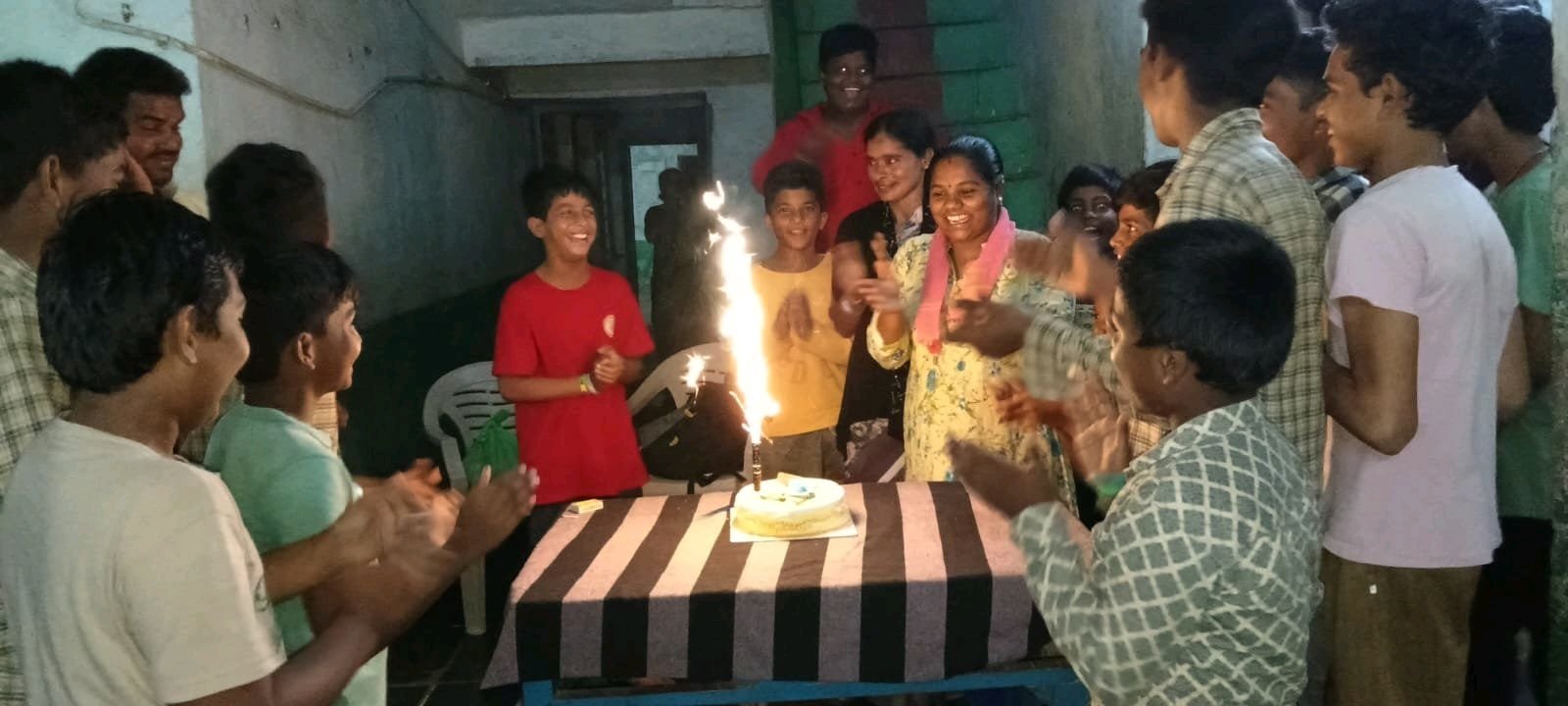 చదలవాడ హరీష్* గారి జన్మదిన వేడుకలు