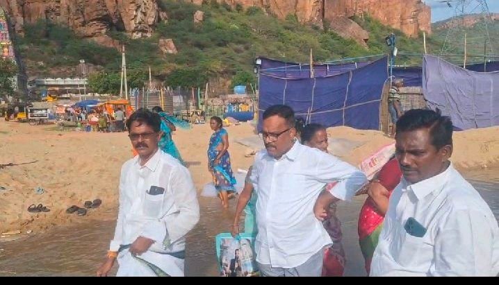 గండిక్షేత్రంశ్రీ వీరాంజనేయ శ్రావణమాసం ఉత్సవాలు