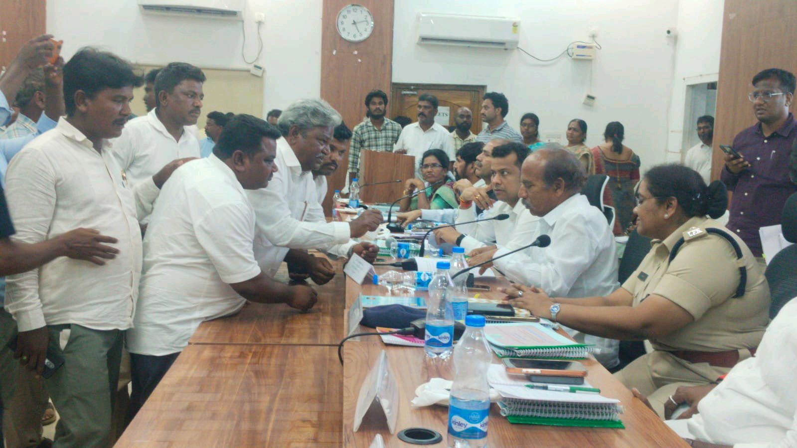 దళితల గోడు sc కమిషన్ దృష్టికి సమస్యల పరిష్కారం కోసం వినతి