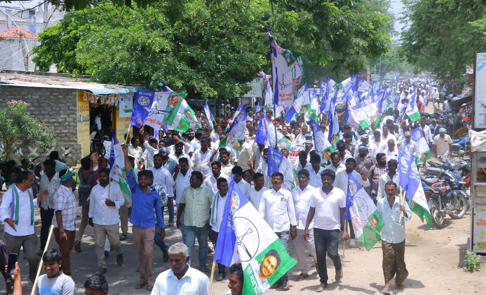 క్రోసూరులో డీఎస్సీ అవకతవకలపై నంబూరు శంకరరావు ర్యాలీ