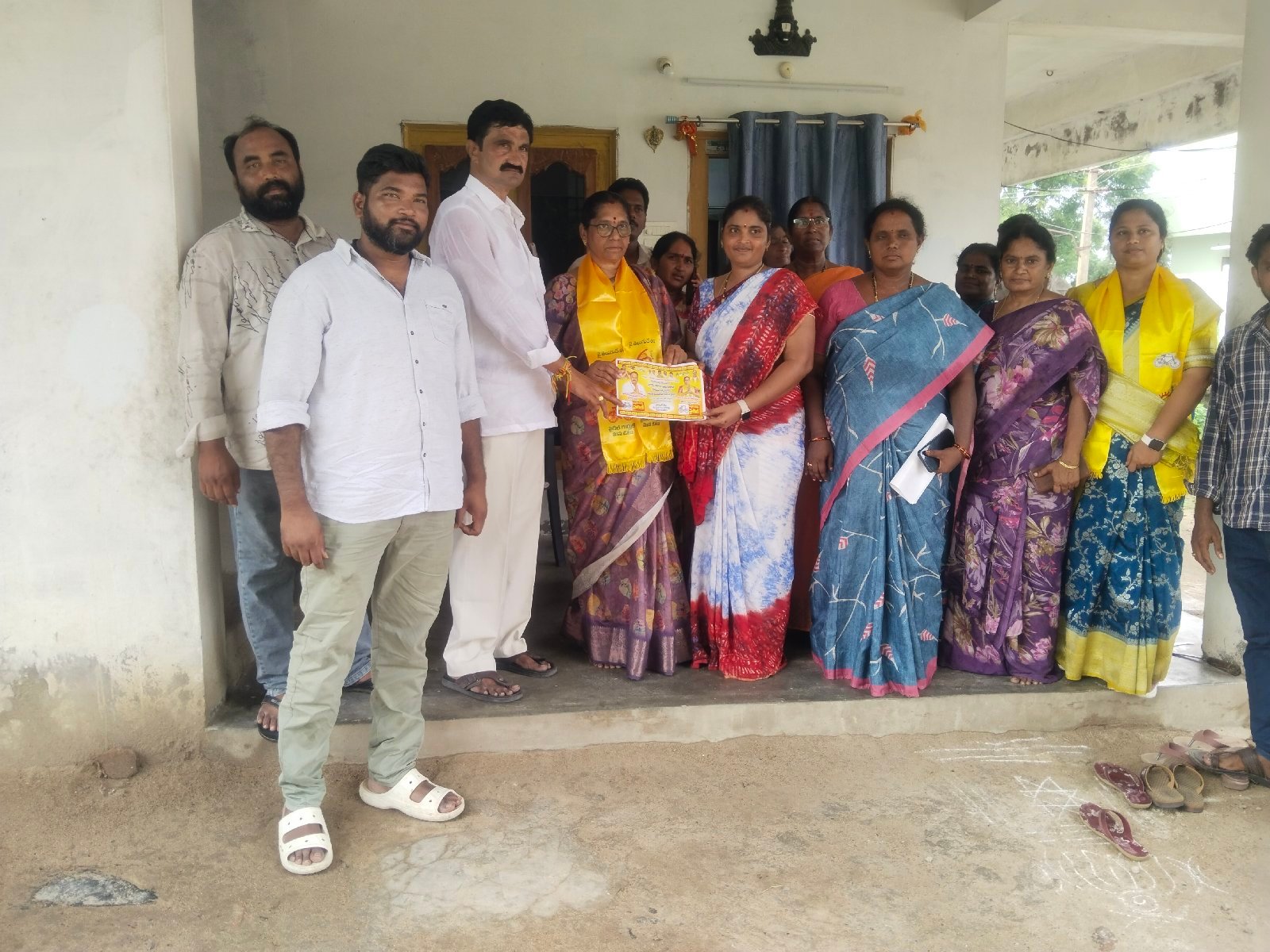 ప్రచారంలో దూసుకుపోతున్న కూటమి అభ్యర్థి....