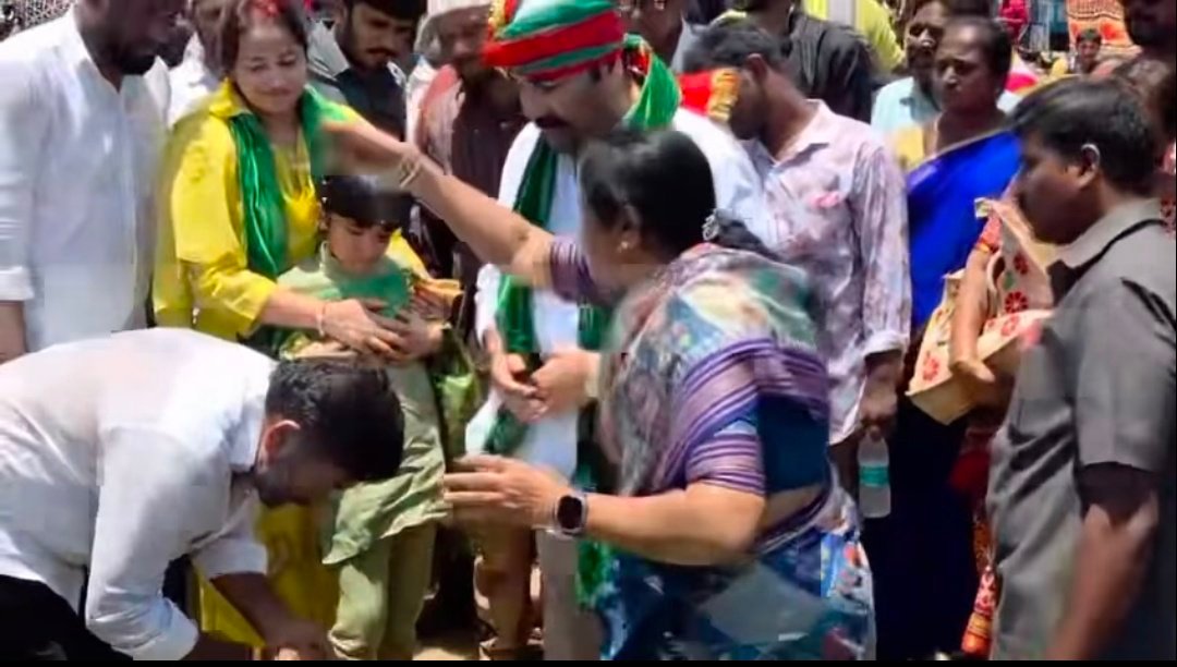 గిరిదర్ రెడ్డికోసం కోటంరెడ్డి దంపతుల ఎమ్మెల్యే రొట్టె *