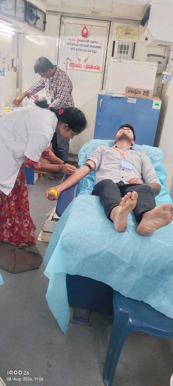 గండి క్షేత్రంలో తుపాకుల ప్రసాద్ గారు రక్తదాన శిబిరాన్ని
