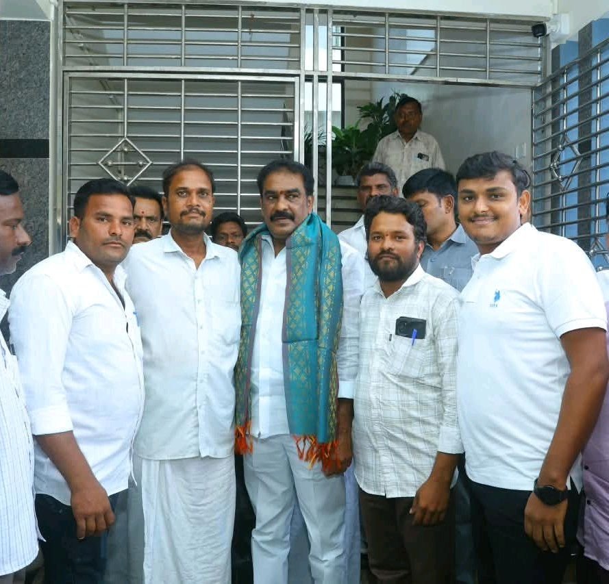పిన్నెల్లి రామకృష్ణరెడ్డి గారిని కలిసిన షేక్ సైదా