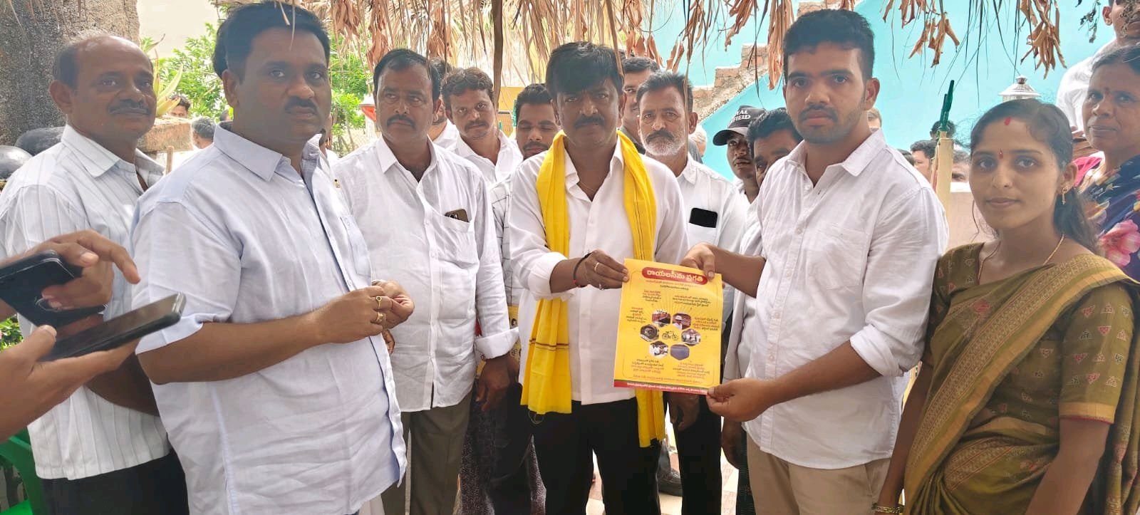 ఇంటింటికీ తెలుగుదేశం పులివెందుల ఇంచార్జ్  బీటెక్ రవి