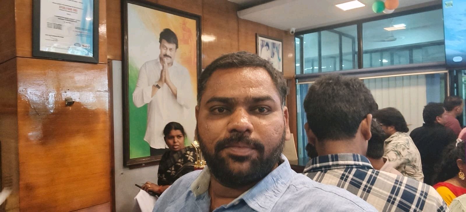 చిరంజీవి పుట్టినరోజు రక్తదానం చేసిన మెగా యూత్ మంజునాథ్