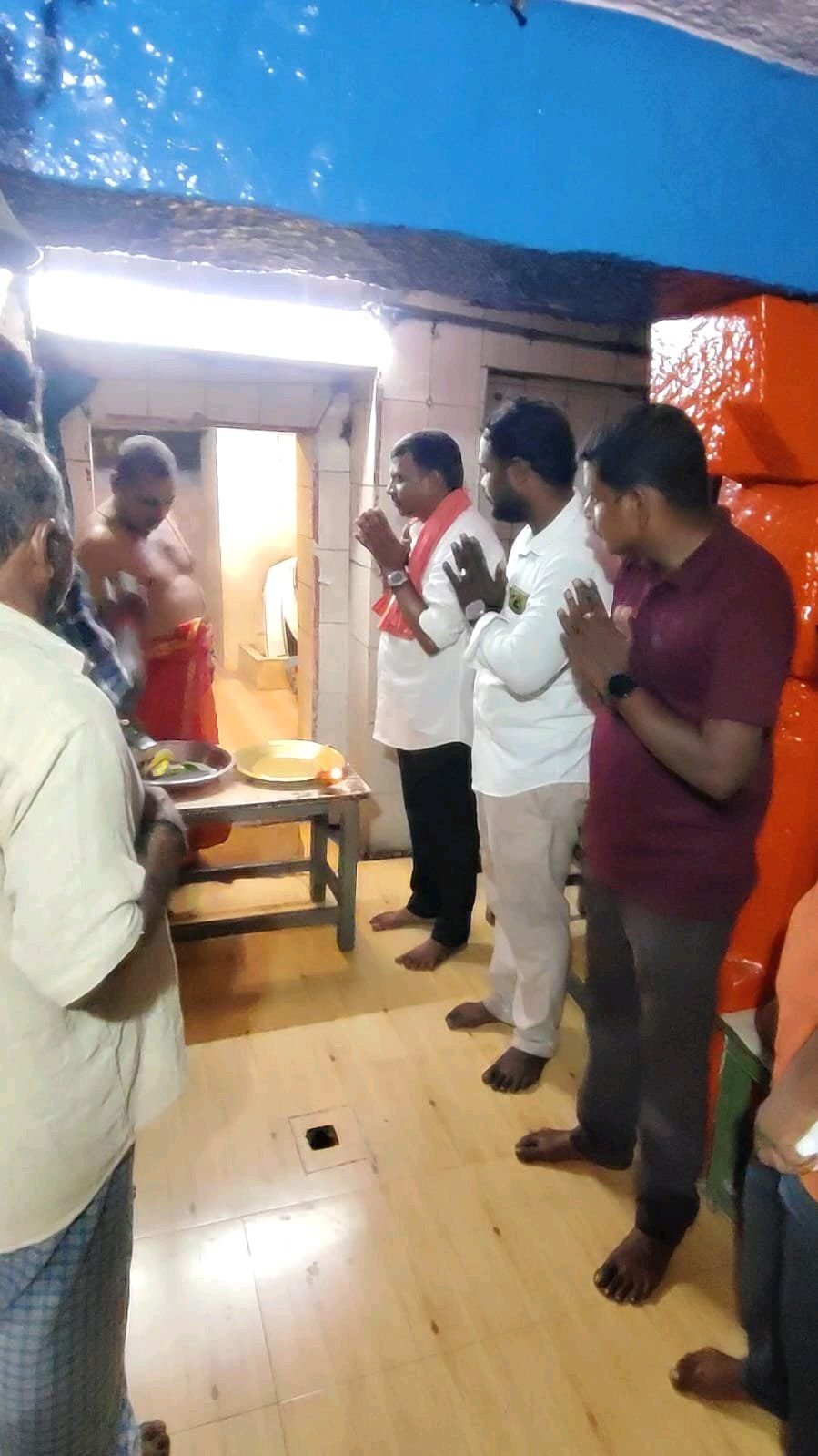 మోదీ జన్మదినం సందర్భంగా శివాలయంలో దీపారాధన