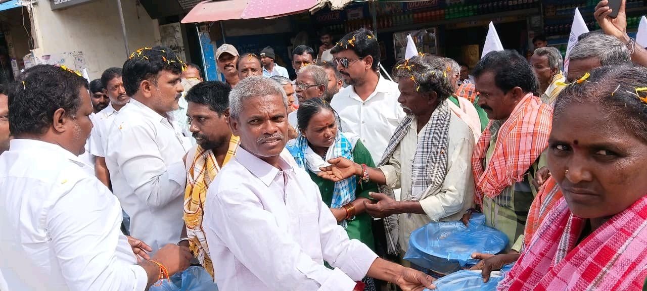 సుండుపల్లి లో పవన్ కళ్యాణ్ పుట్టినరోజు వేడుకలు