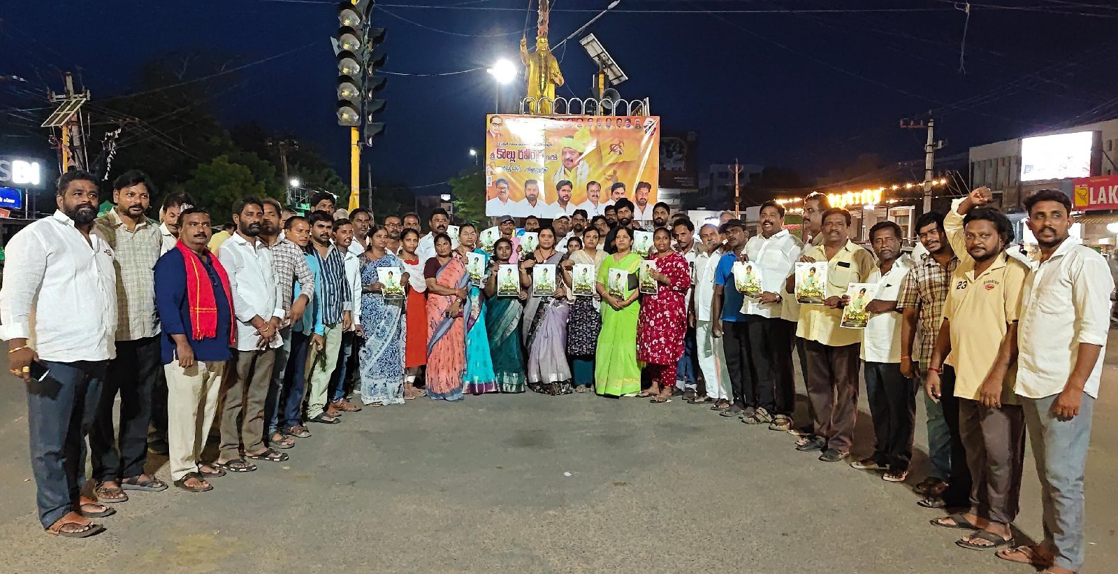 పవన్ కళ్యాణ్ వీరాభిమానినిరంజన్ కు ఘన నివాళి