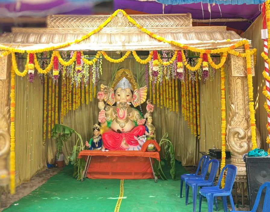 వినాయక నగర్ లడ్డు వేలం పాట 1,35,000