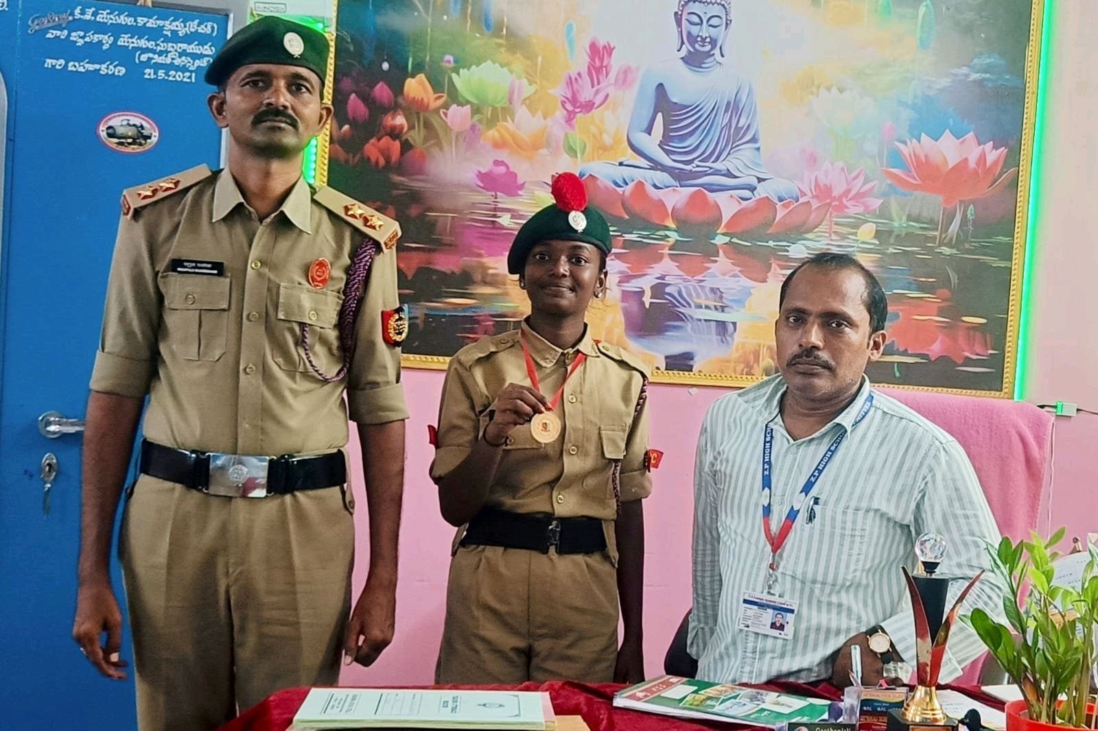 స్వర్ణ పతకం అందుకున్న గోర్ల వైష్ణవి..