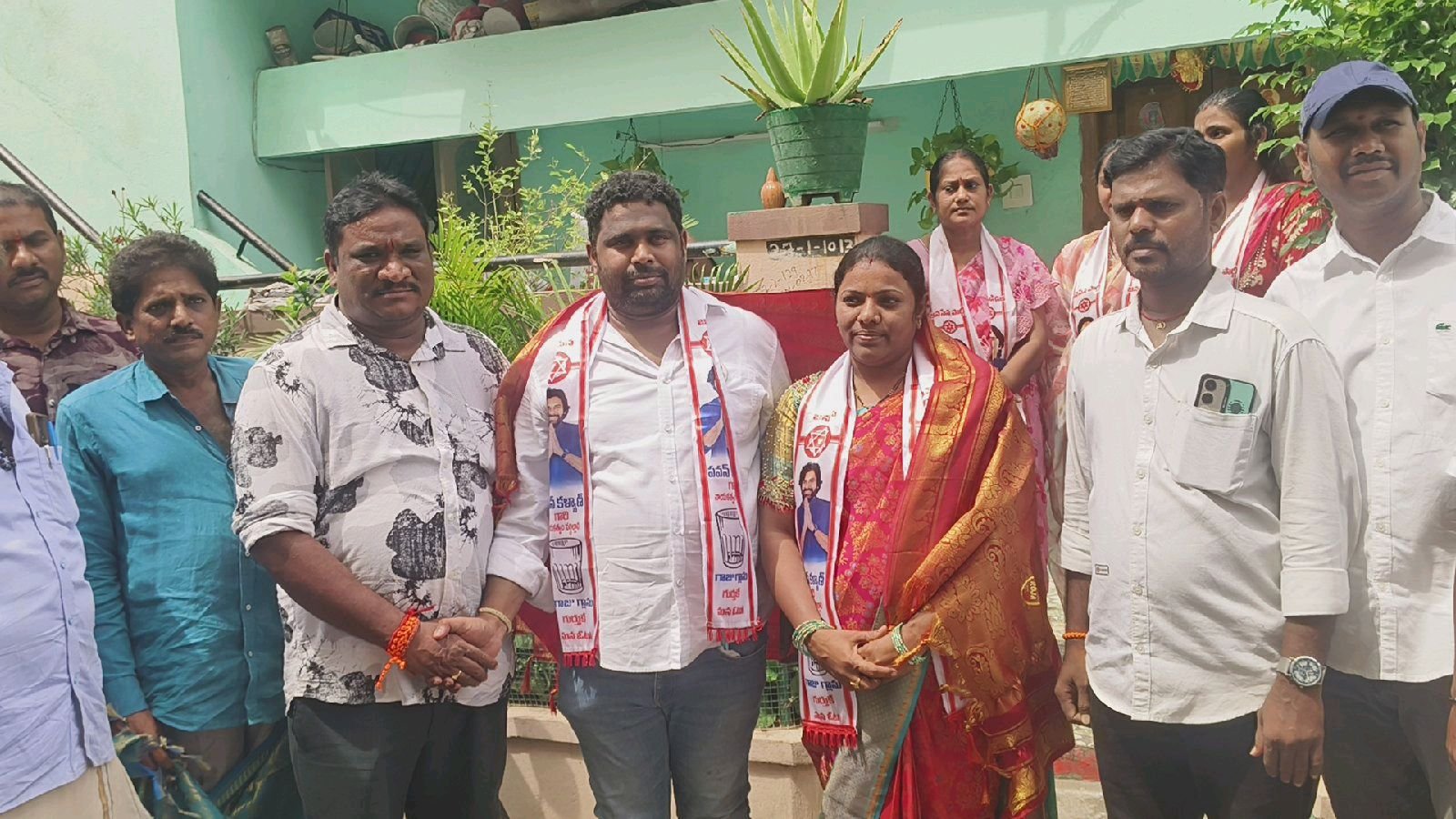 వ్యక్తిగత ప్రయోజనాల కోసం జనసేనను సర్వనాశనం చేస్తున్నారు