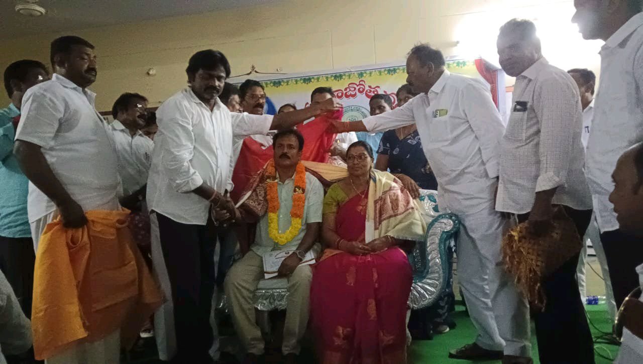 ఉపాధ్యాయుల దినోత్సవం నాడు ఉత్తమ ఉపాధ్యాయులకు ఘన సన్మానం