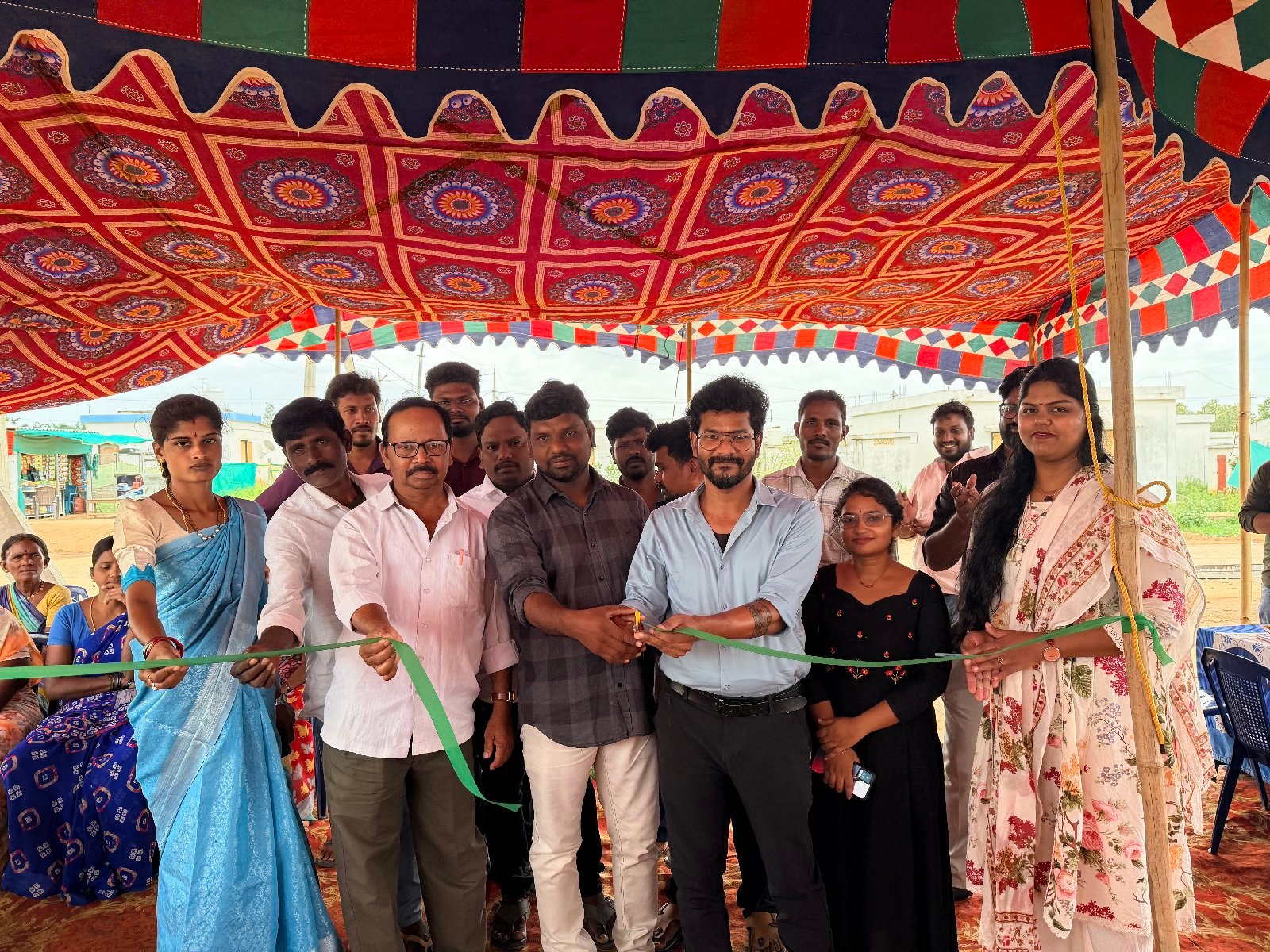 ఉచిత మెగా వైద్య శిబిరం లో YSR జయంతి వేడుకలు "