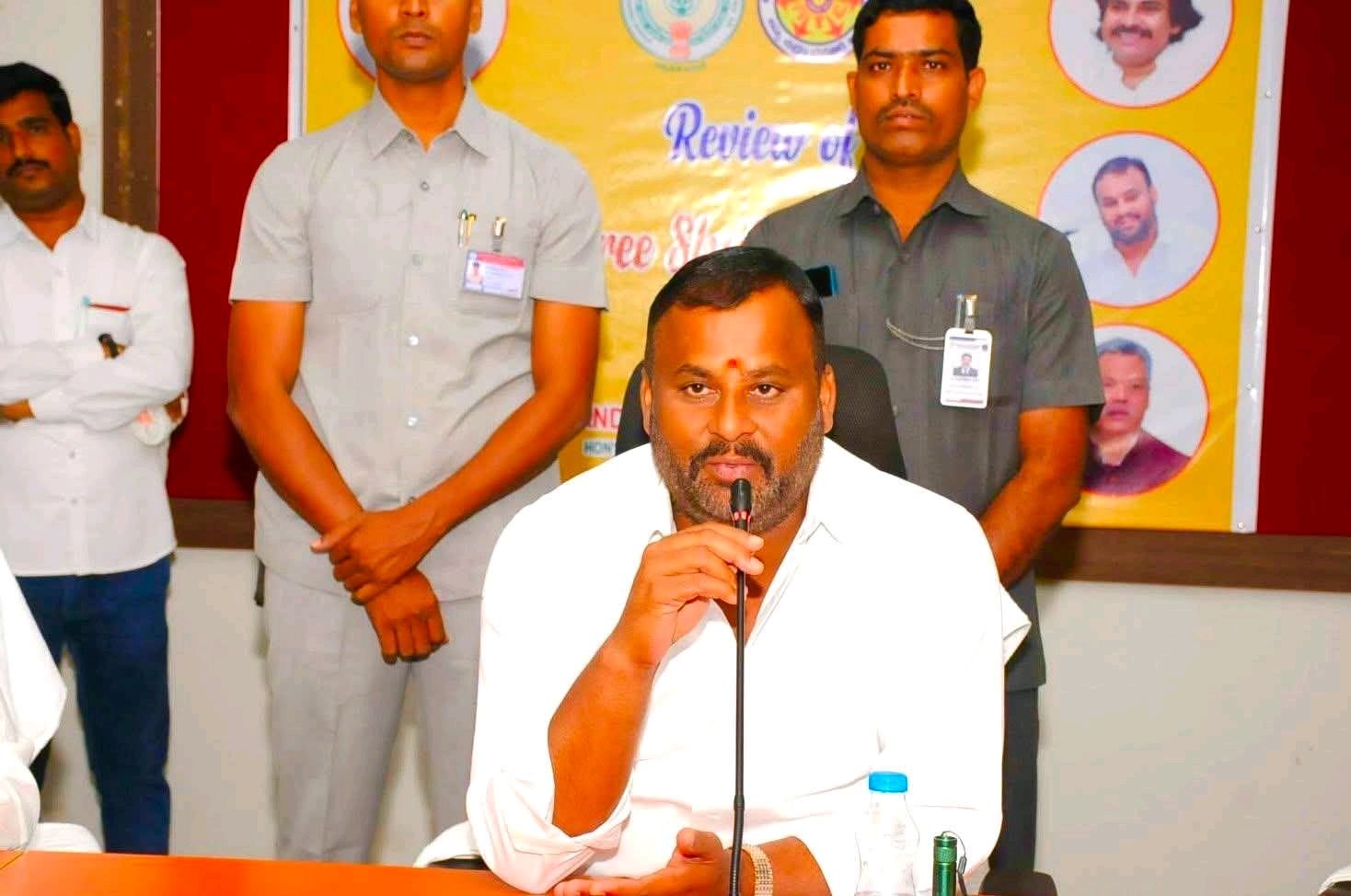 కొత్త పెన్షన్ కోసం దరఖాస్తు చేసుకోండి: మంత్రి మండిపల్లి