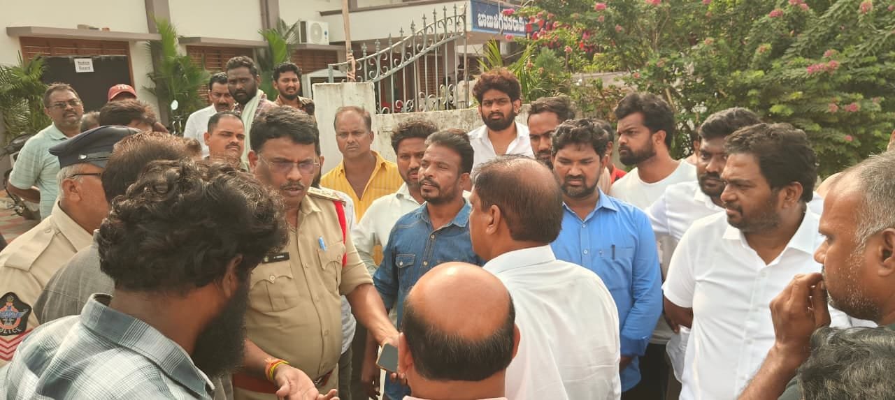 ఏకగ్రీవం పై కోర్టును ఆశ్రయిస్తామని ఎమ్మెల్సీ...