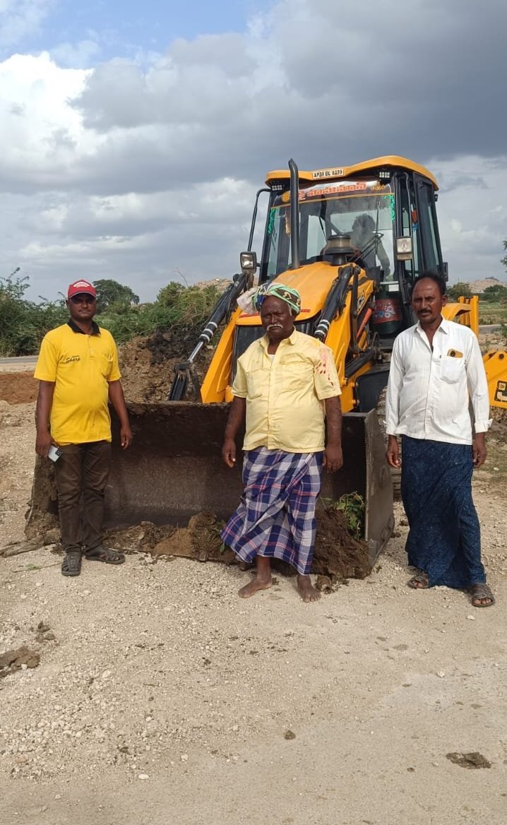 సజ్జలగూడెం దారిలో కల్వర్టు మరమ్మతులు