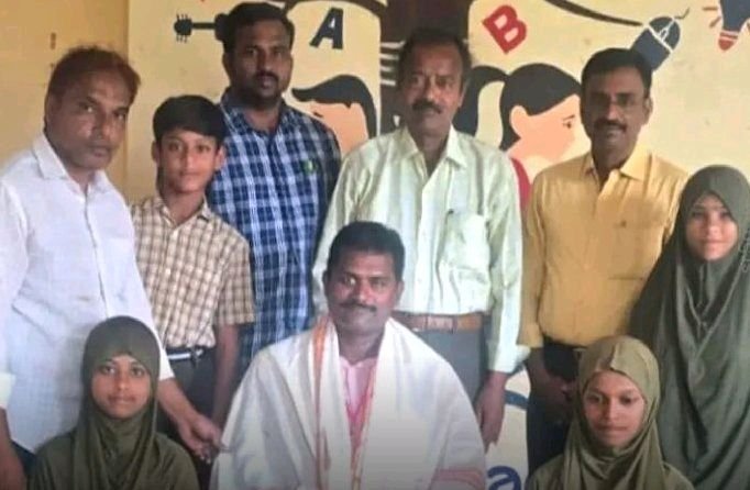 కడప: క్రీడల్లోనూ రాణించాలి: ఖాదర్