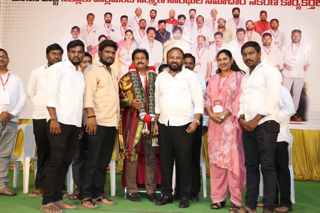 నెల్లూరు పార్లమెంట్ అబ్జర్వర్ ని సన్మానించిన నేతలు