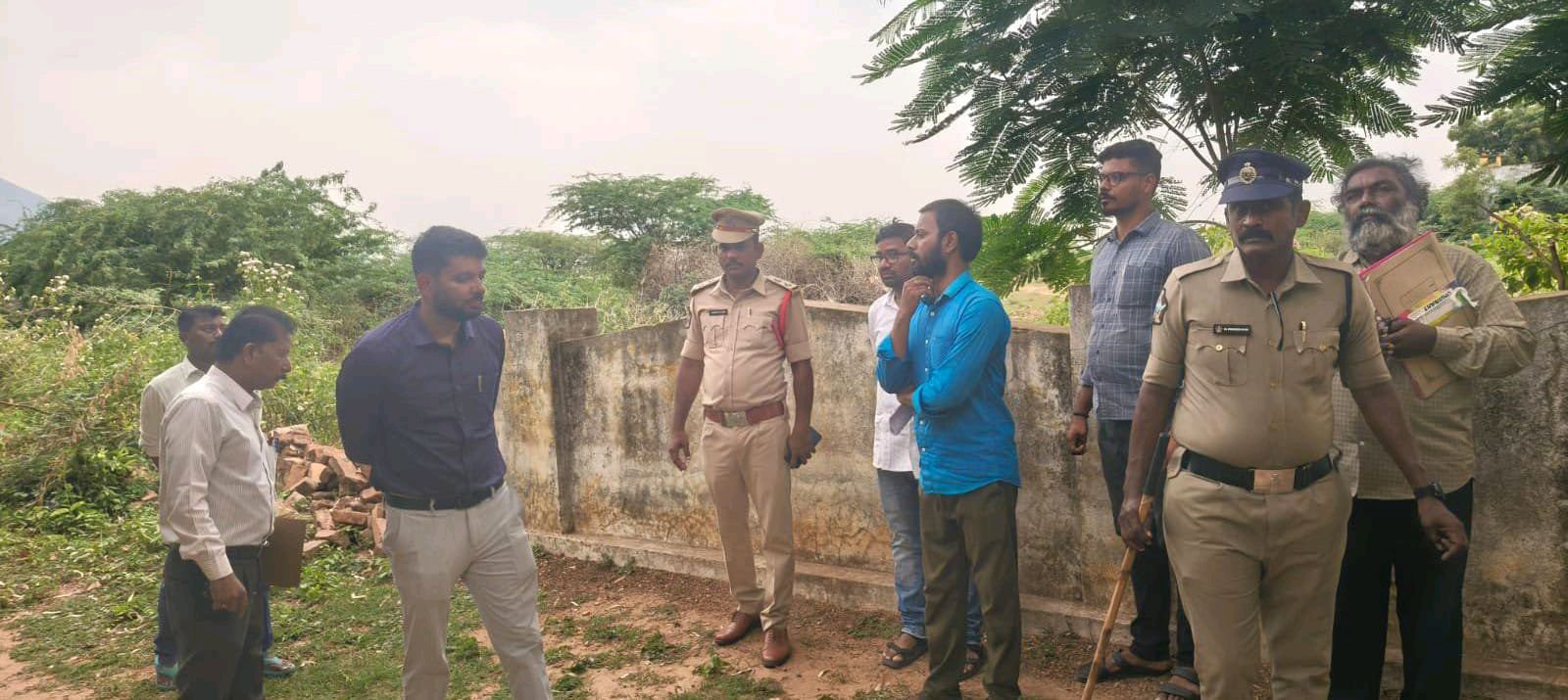 సమస్యాత్మక పోలింగ్ కేంద్రాల పరిశీలన ట్రైని కలెక్టర్
